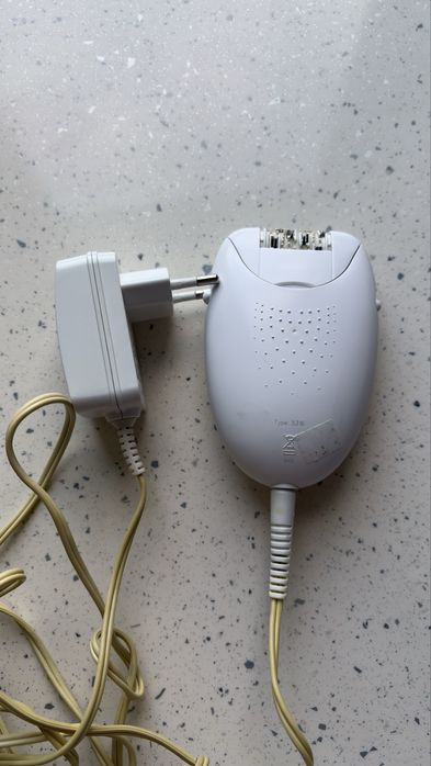 Епілятор Braun Silk-epil 1 SE 1-010 білий з рожевим Б/У
