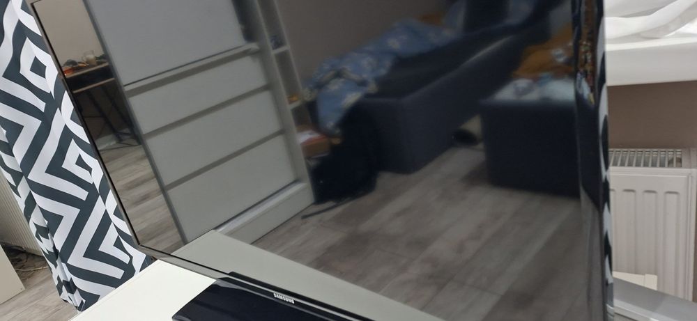 Tv samsung ue40eh5020