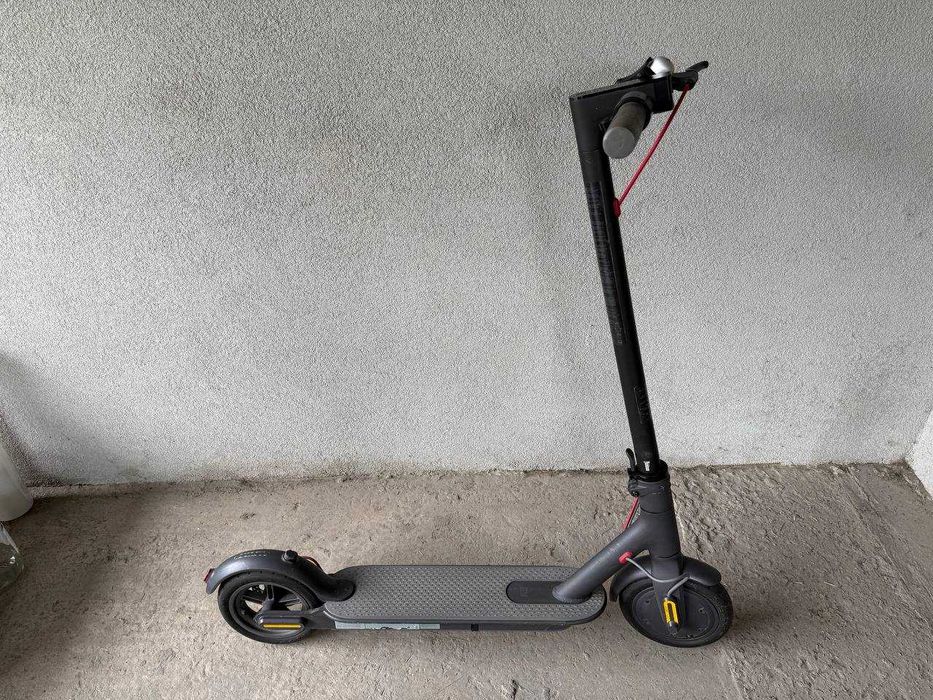 Електросамокат Xiaomi Mi Electric Scooter
