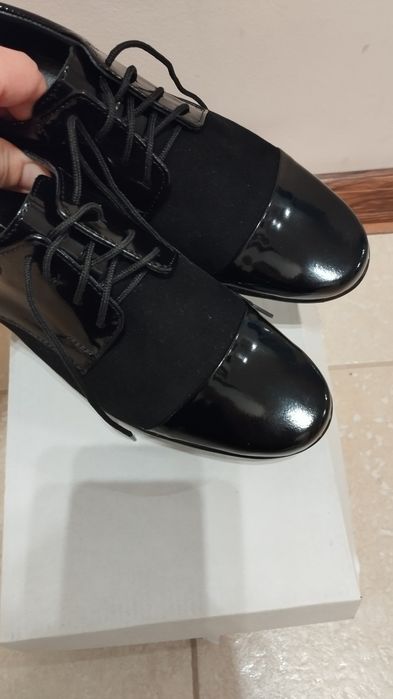 Nowe lakierki mokasyny pantofle skóra naturalna Timo r.32