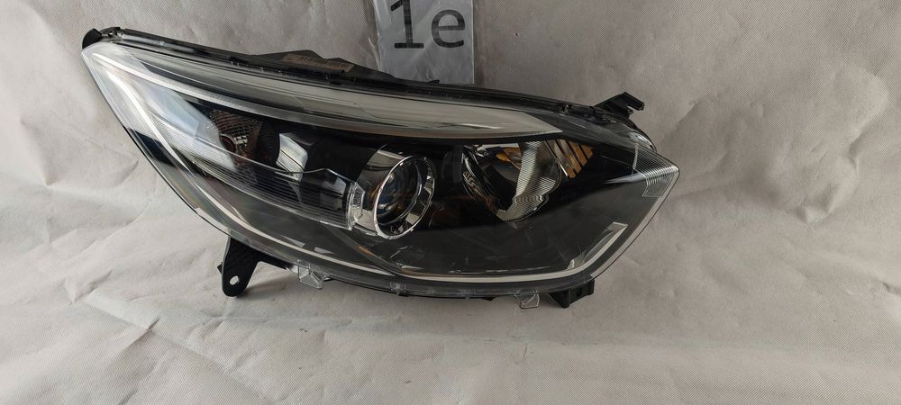 renault captur i lift reflektor prawy lampa prawa 260100947r