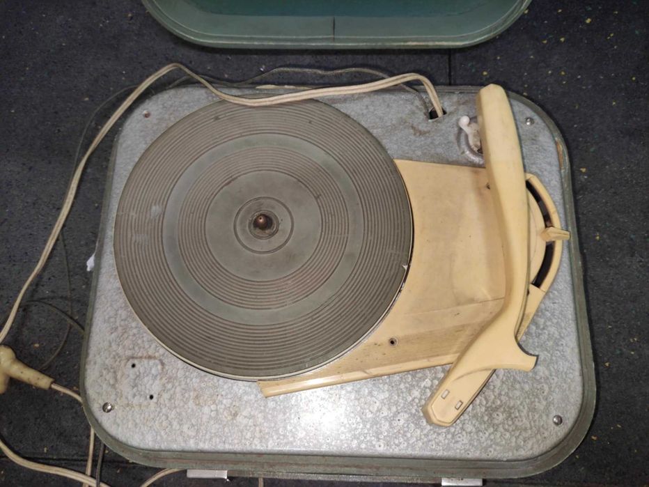 Gramofon Bambino adapter Fonica PRL na części