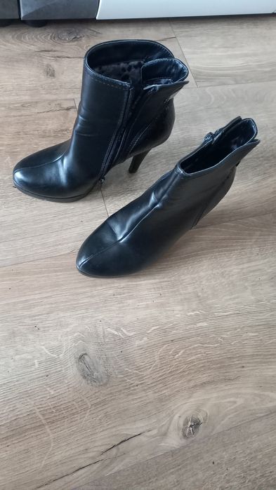 Botki na obcasie zamszowe  i skorzane 38