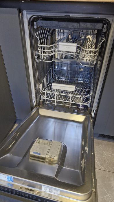 Вбудована  посудомийка  Beko б/у 45 см (або на запчастини)