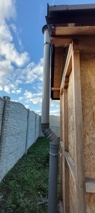 Продається житлове приміщення та гараж на два авто