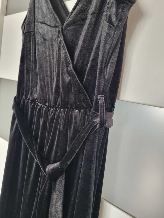 Kombinezon welurowy długi czarny na ramiączkach H&M