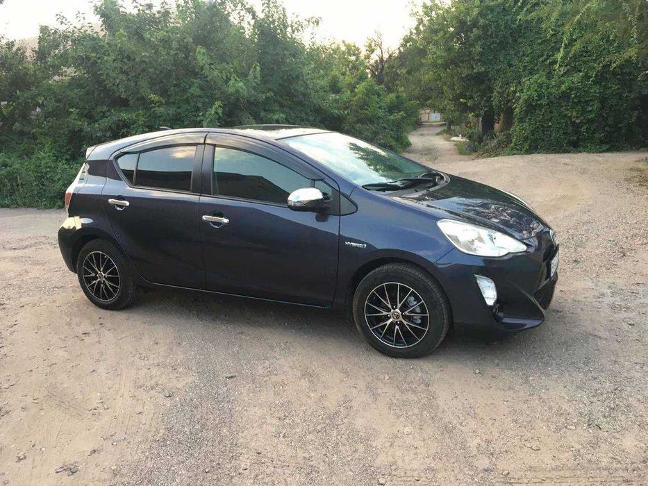 Продам Toyota Aqua