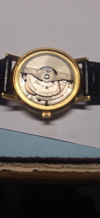 Часы Movado           .