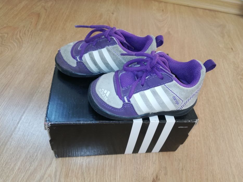 Adidas dziecięce buciki
