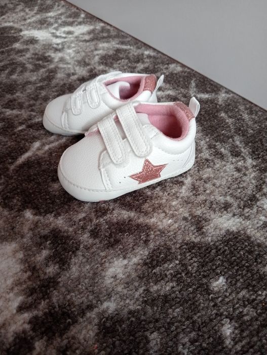 Продам дитячі пінетки