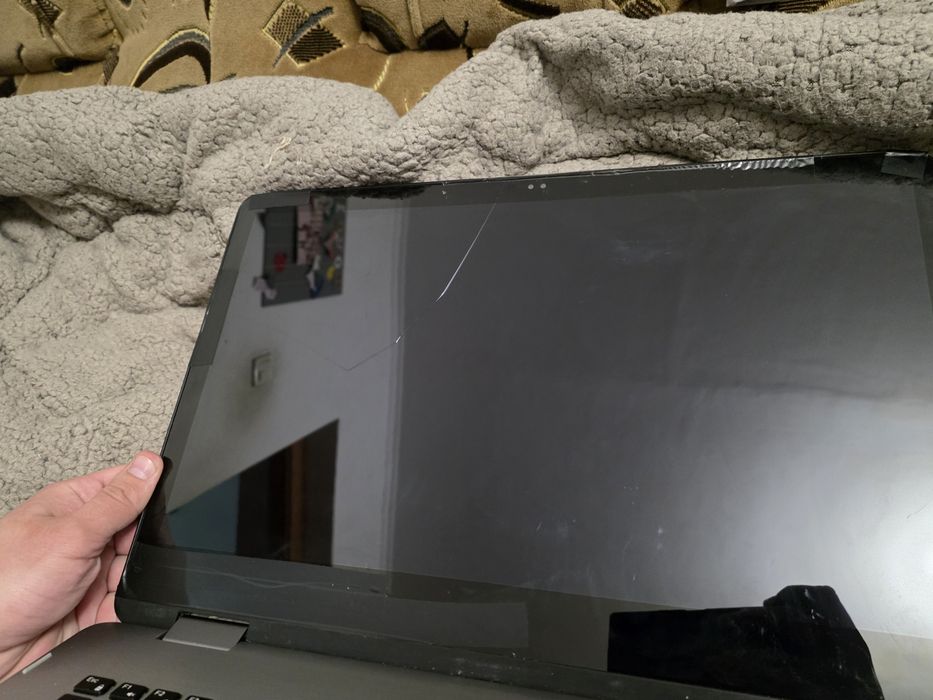 Dell Ispirion 17 7779
