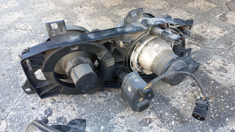 Bmw 735iL E32 Óticas Dianteiras com Piscas e Grelha