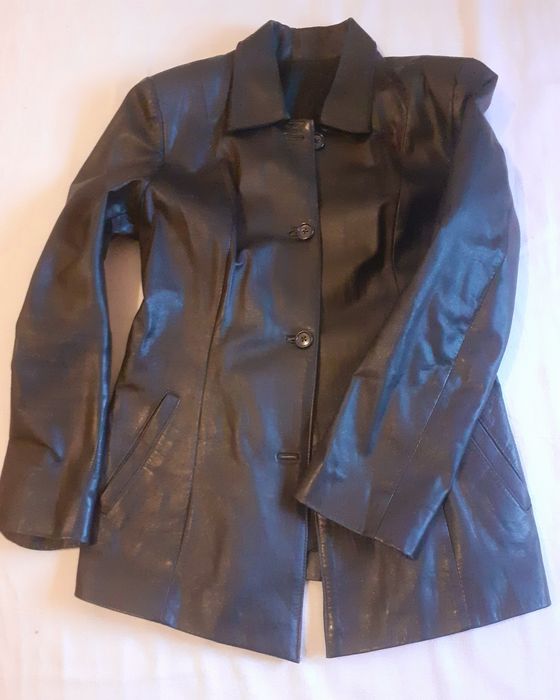 Casaco preto de cabedal senhora