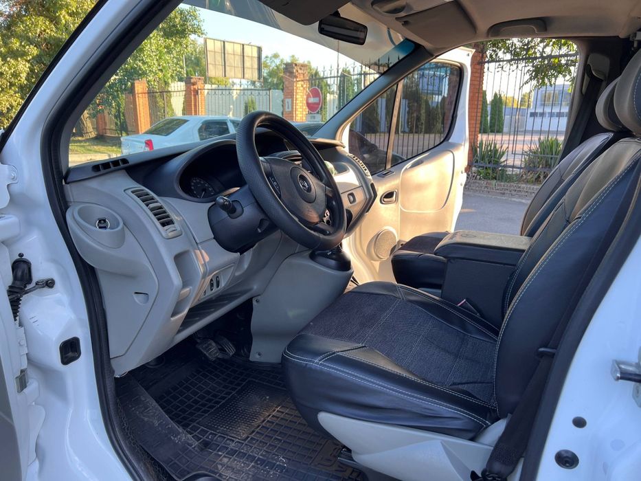 Продам OPEL Vivaro