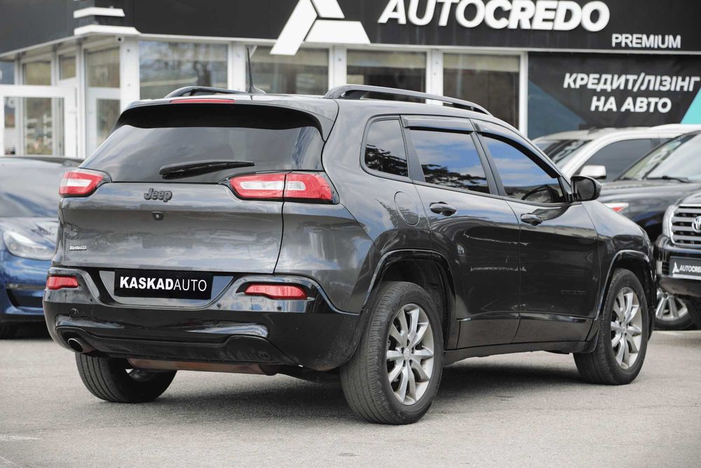 Продам Jeep Cherokee