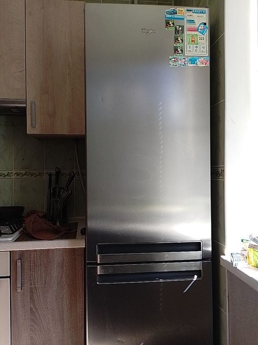 Продам б/у холодильник Whirlpool