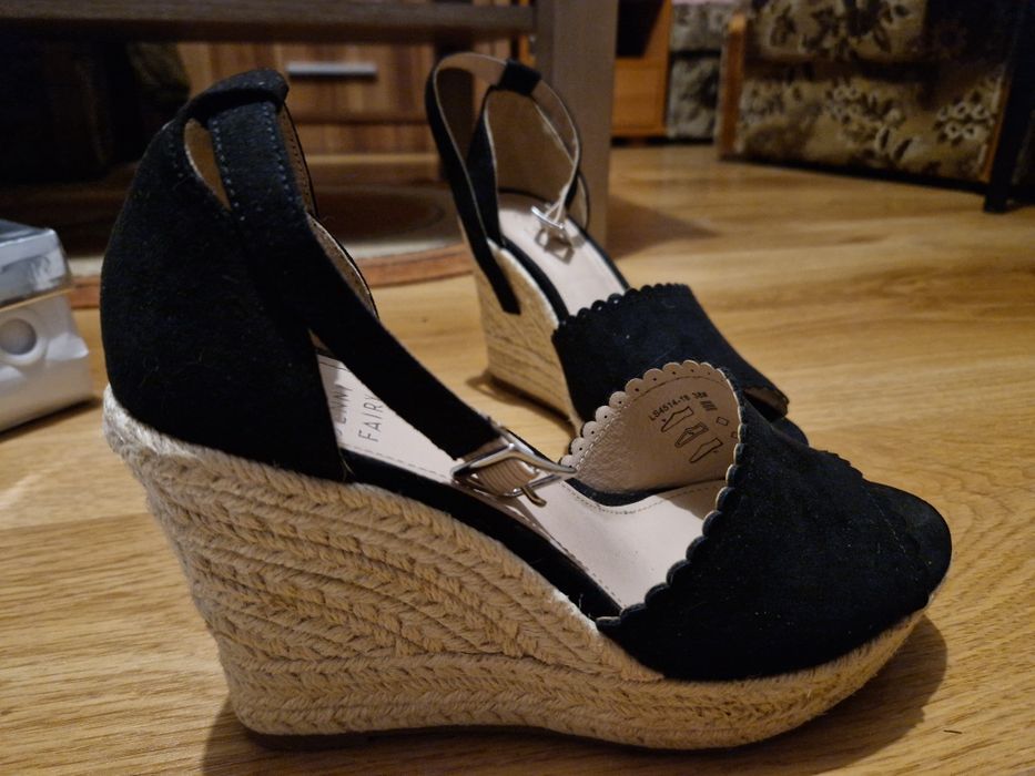 Nowe espadryle na koturnie