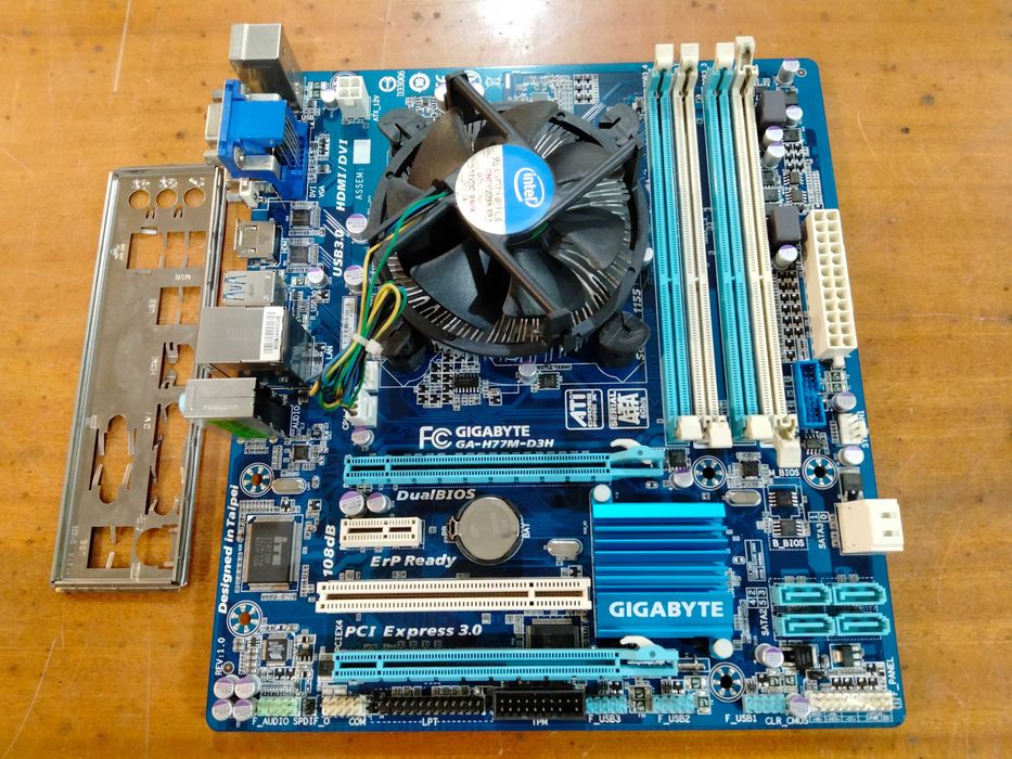 Материнские плата материнка Asus Gigabyt MSI