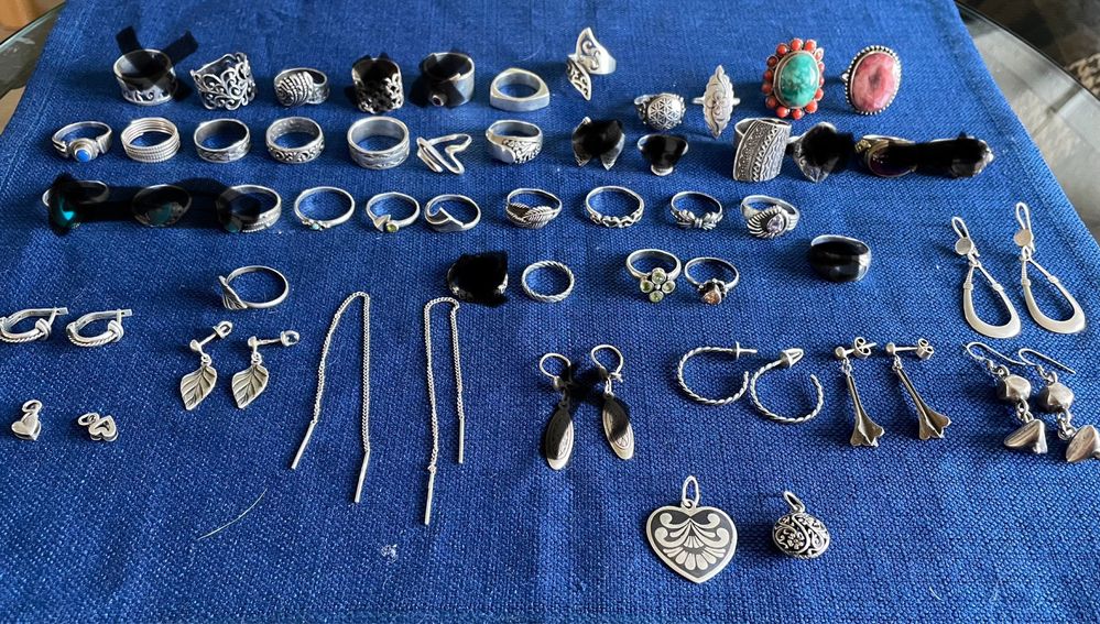 Срібло. Каблучки і серіжки: 400 грн. - Каблучки Київ на Olx