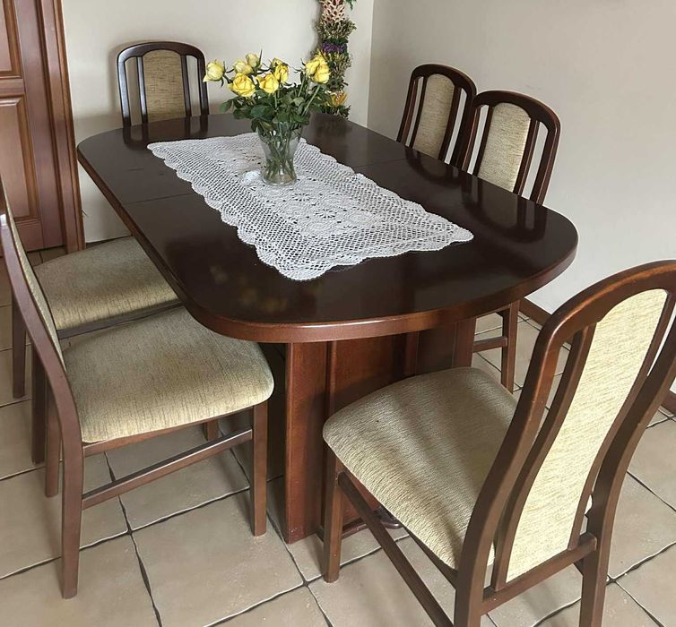 Stół dębowy rozkładany + 6 krzeseł – solidny komplet