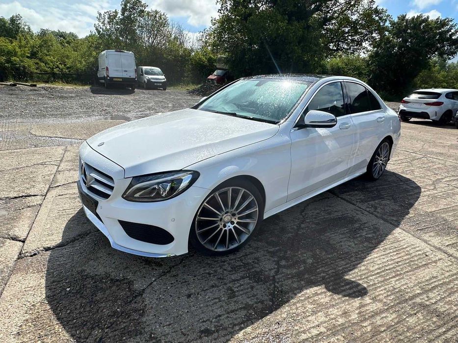Четверть ліва права чверта кузов перед зад Mercedes C-Class W205 Седан