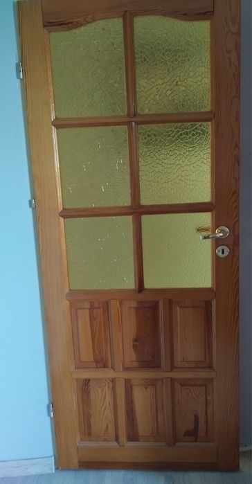 Sprzedam drzwi sosnowe