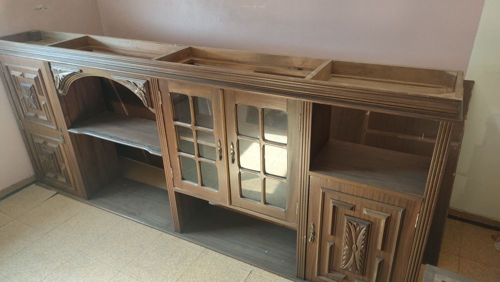 Móvel de sala em mogno