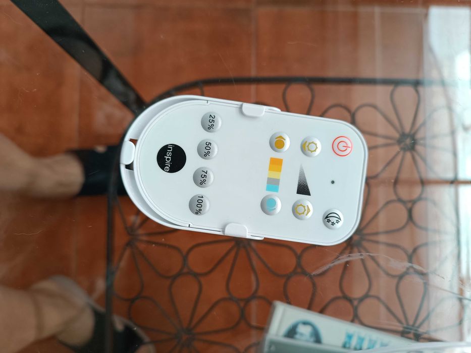 Vendo candeeiro com comando á distância