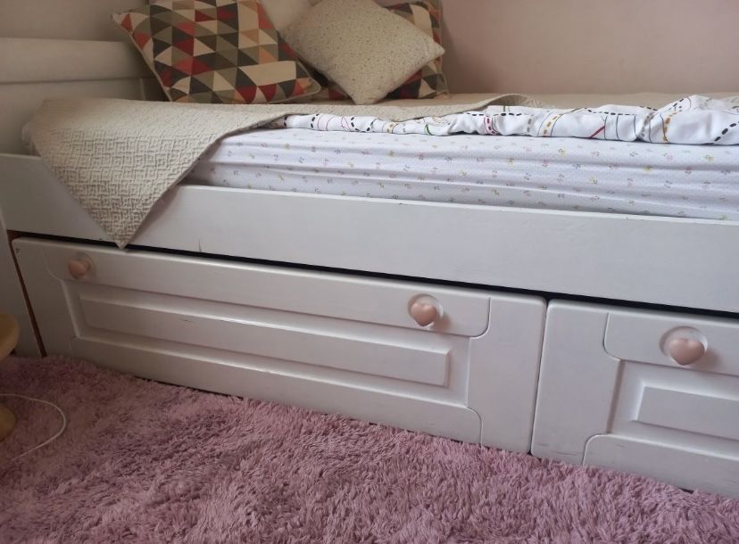 Cama de solteiro dupla