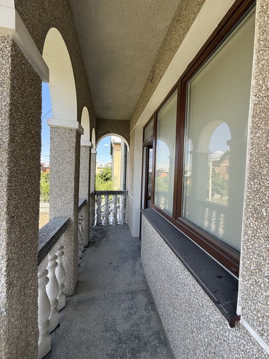 Продається просторий будинок