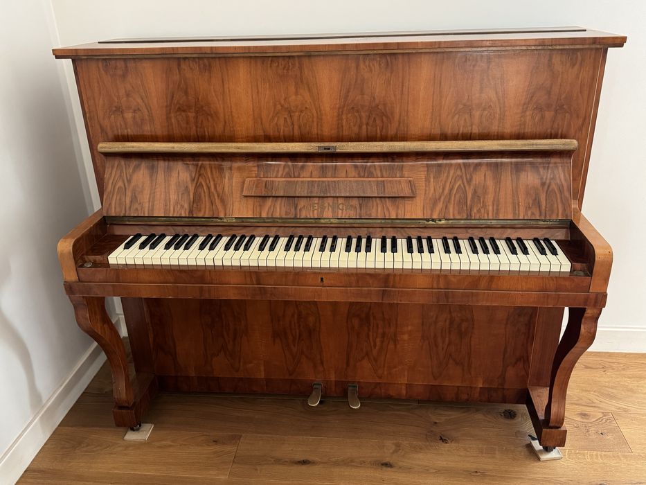 Pianino Legnica do nastrojenia