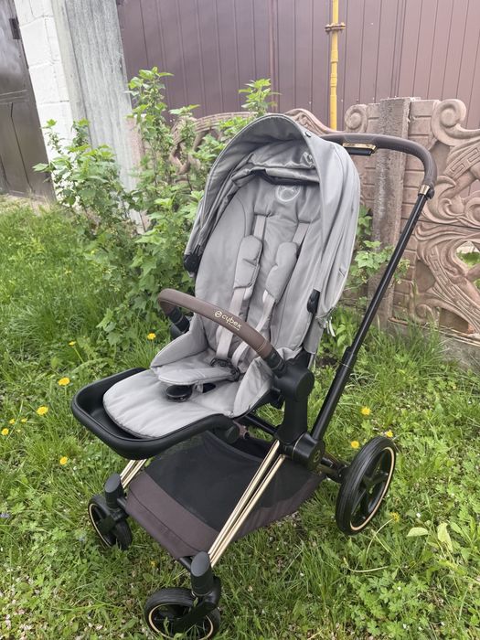 Продам срочно Коляска cybex priam 4.0  2в1