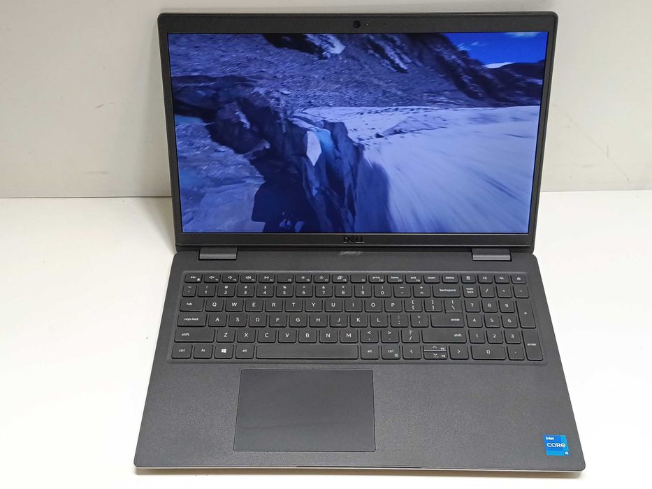 Dell Latitude 3520  i5-1135G7 8GB 256GB SSD 15.6" Гарний стан