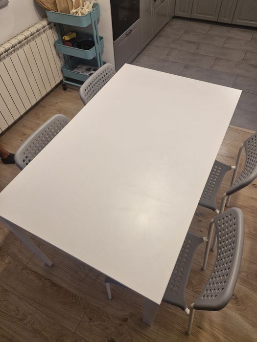 Stół rozkładany z krzesłami IKEA