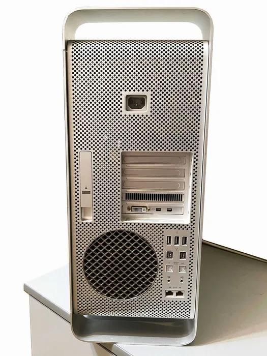 Mac Pro 3.1. 2 X Xenon Octa-Core