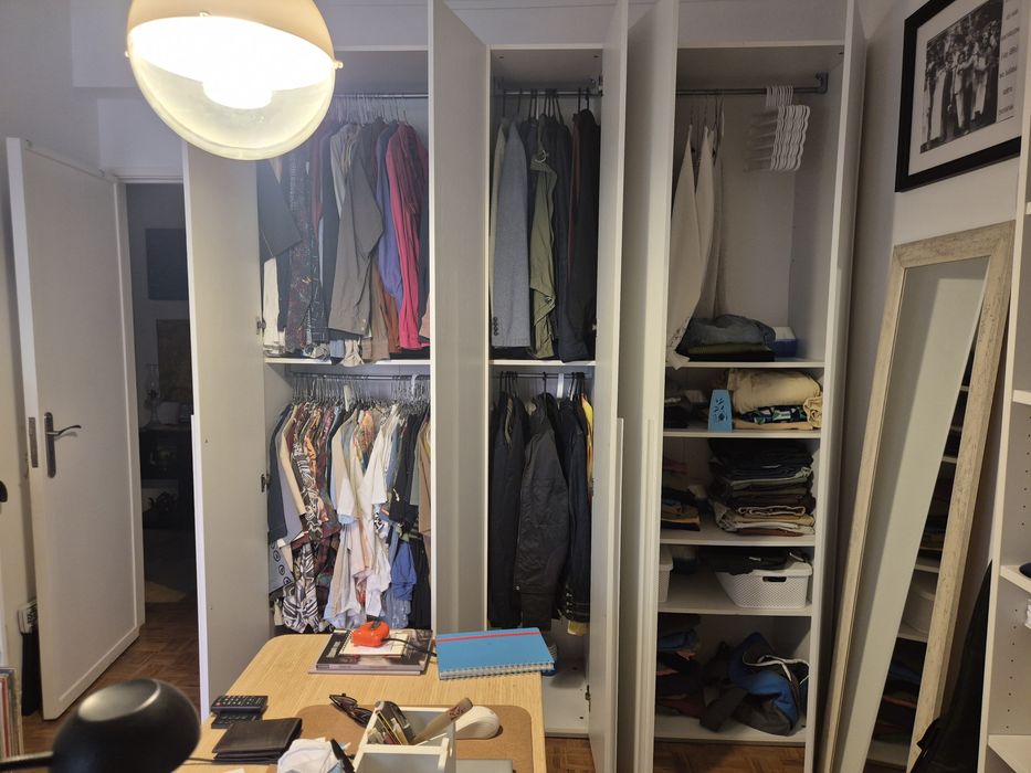 Roupeiro MDF branco, 5 portas batentes
