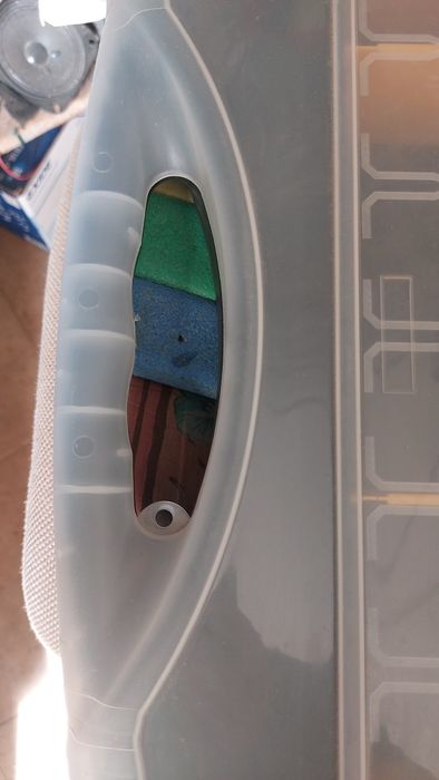 Caixa de arrumação com 24 divisões