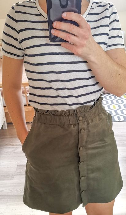 Spódnica khaki na guziki HM M