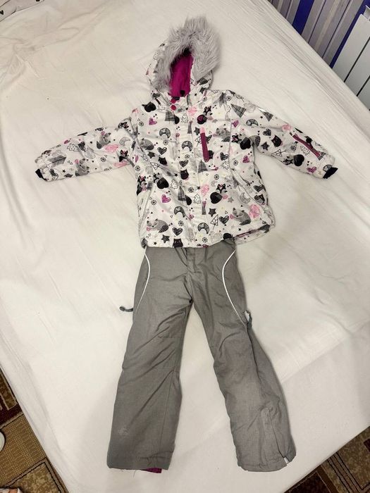 Зимовий лижний костюм