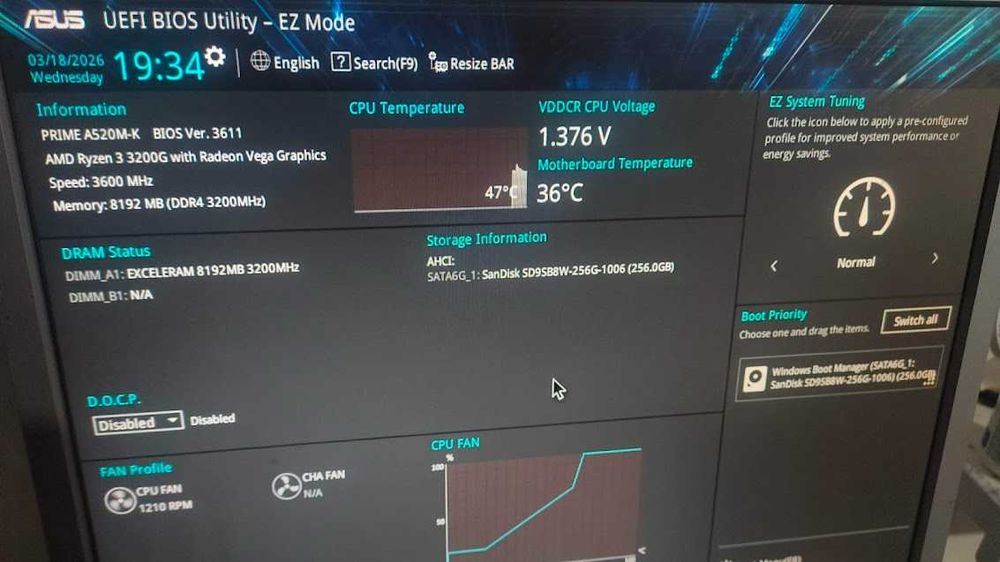 Компактний ігровий ПК з підсвіткою Ryzen 3 3200G/Vega 8/SSD 256/Win11