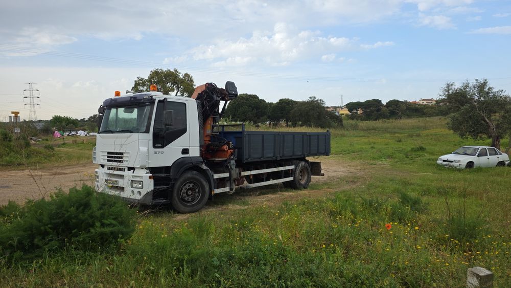 Iveco stralis basculante com grua 2006 196.000kms