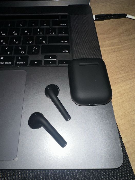 Бездротові навушники InPods 12