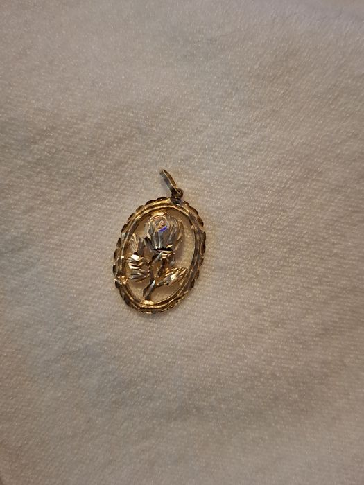 Wisiorek róża 14K zloto
