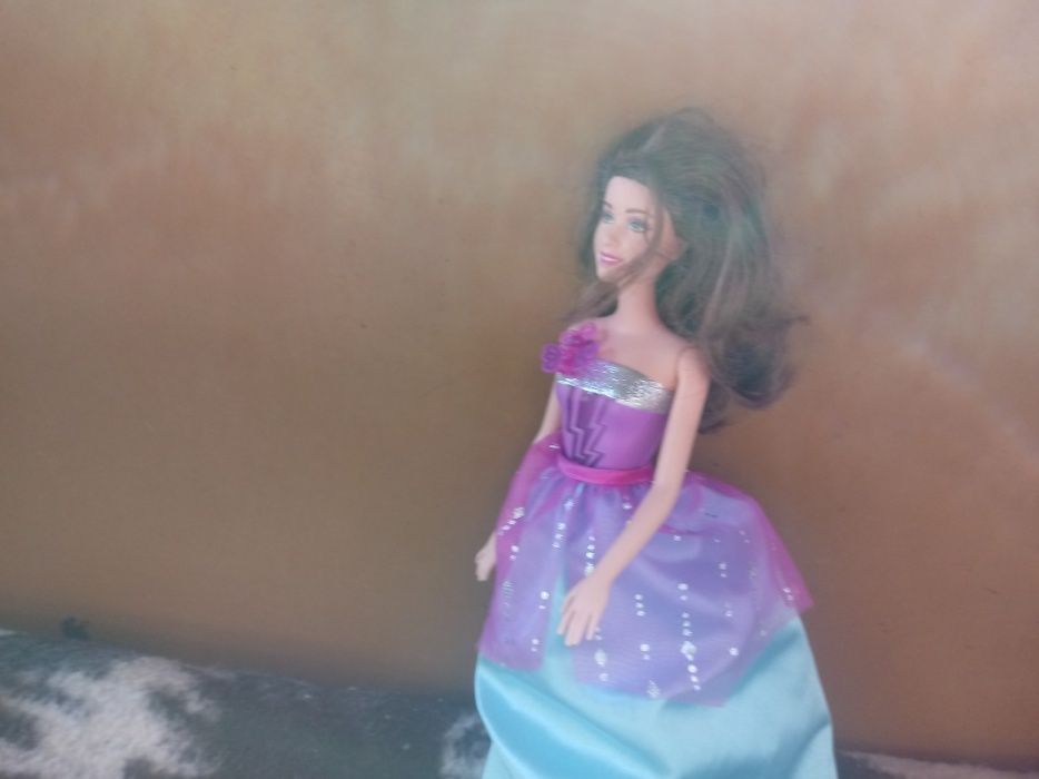 Lalka barbie.       Stan jak nowy. Polecam