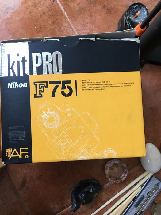 Maquina fotografica Nikon F75