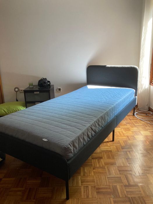 Cama com colchao novo
