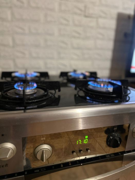 Газова плита з електричною духовкою  «Mastercook”