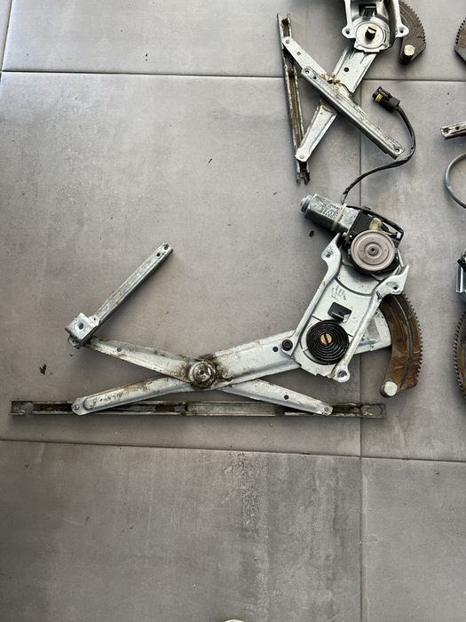 Elevadores vidros Jeep Cherokee ZG