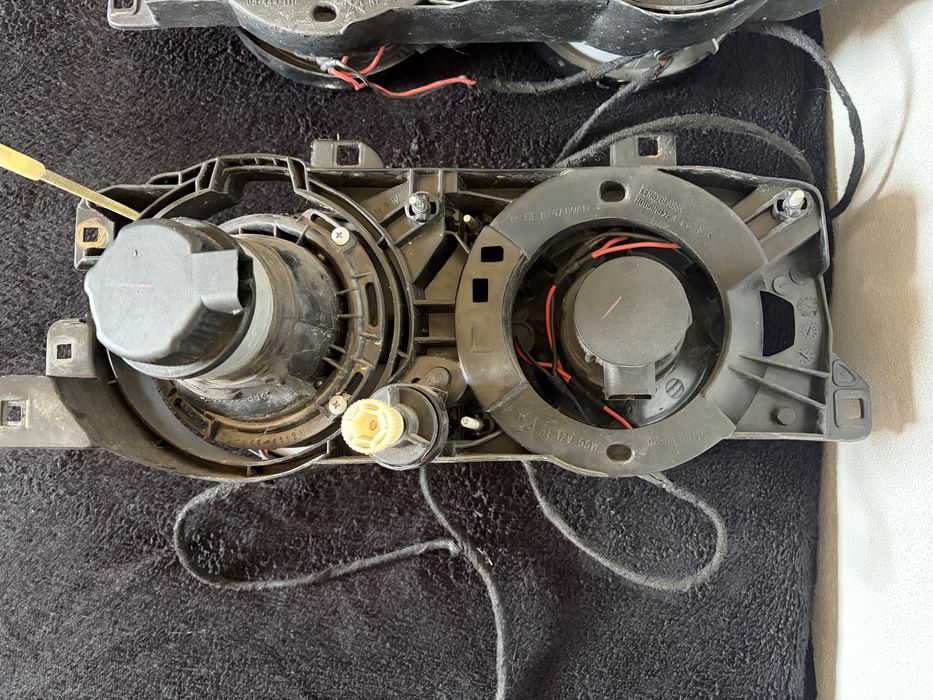 Lampy BMW seria 5 E34 ringi
