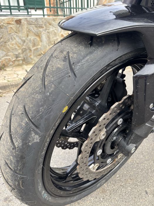 Kawasaki z 900 branca